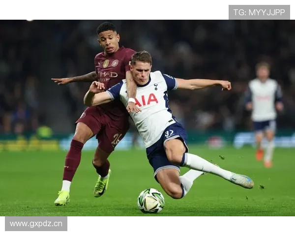 萨姆·莫西本赛季在英超表现稳健，状态持续提升