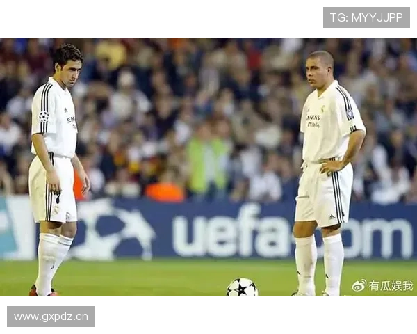 皇马巨星扎堆，进攻层次混乱问题显现，对赛季走势形成制约