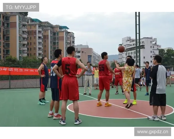 深度解析篮球发球规则的判定标准与执行流程